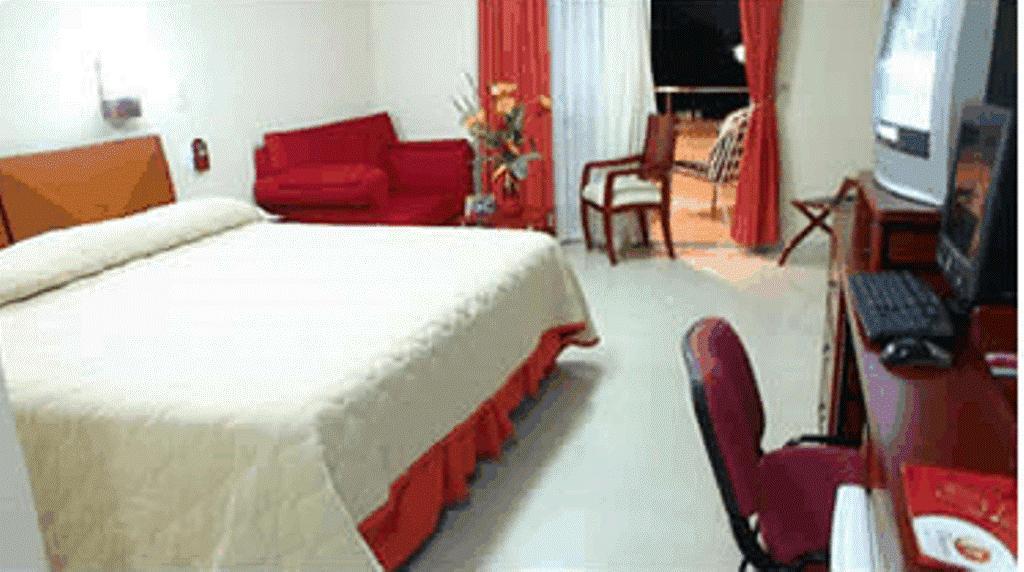 Charthon Inn Barranquilla  Kamer foto